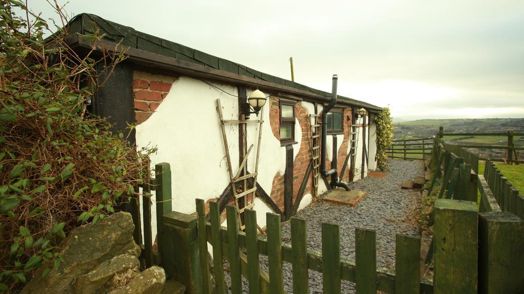 The Edge Accommodation Huddersfield Eksteriør billede